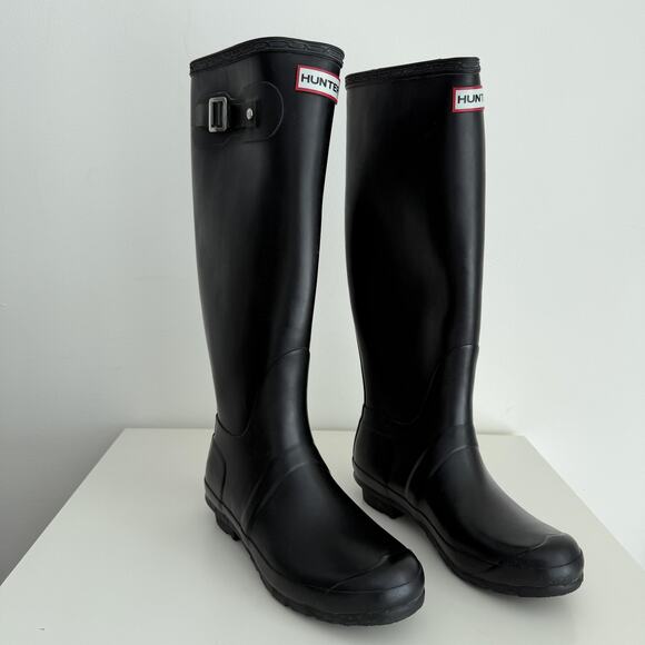 Hunter Original Tall Boots Womens 8 Black Matte Rain Waterproof Rubber Buckle 39 - Picture 1 of 11